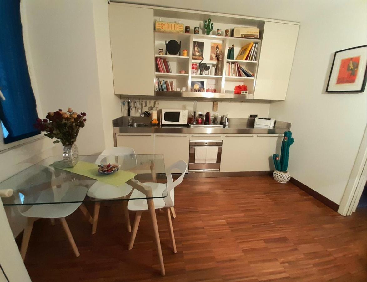 Room Inn Milan Bagian luar foto